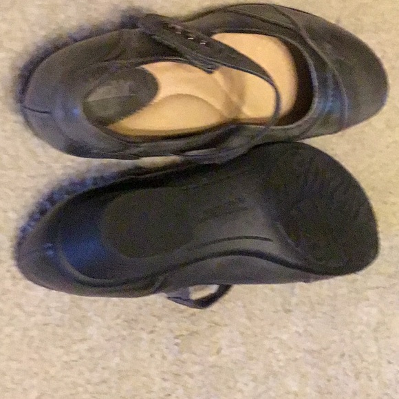 Shoes - Picture 1 of 1